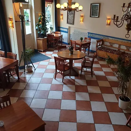 De Emauspoort 3* Delft