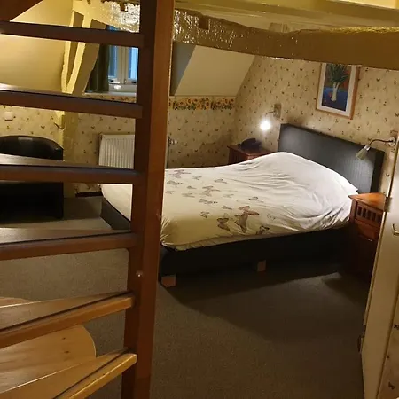 Hotel De Emauspoort 3*