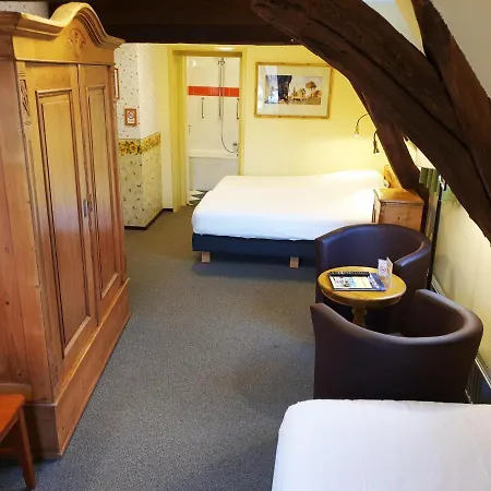 Hotel De Emauspoort 3*